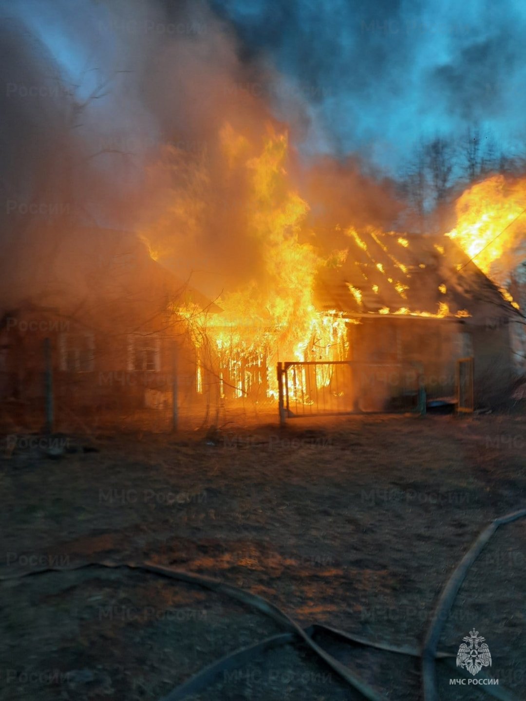 Пожар в Мещовском районе, п. Серпейск, ул. Калинина