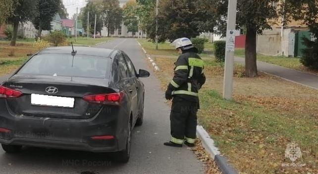 Спасатели МЧС принимали участие в ликвидации ДТП в г. Мещовск, перекресток ул. Володарского и ул. Мира